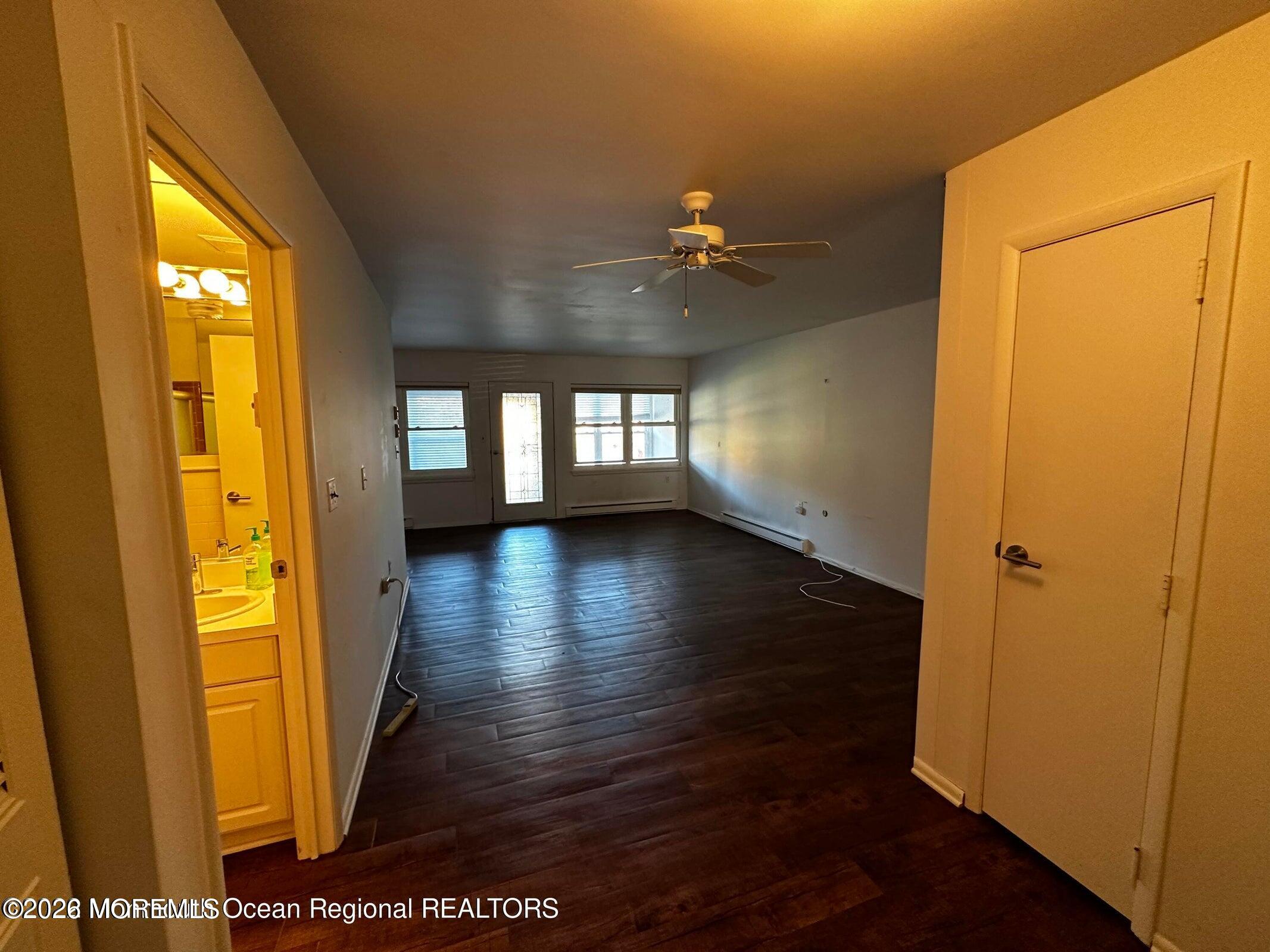 106 E Edinburgh Lane Lakewood NJ 08701