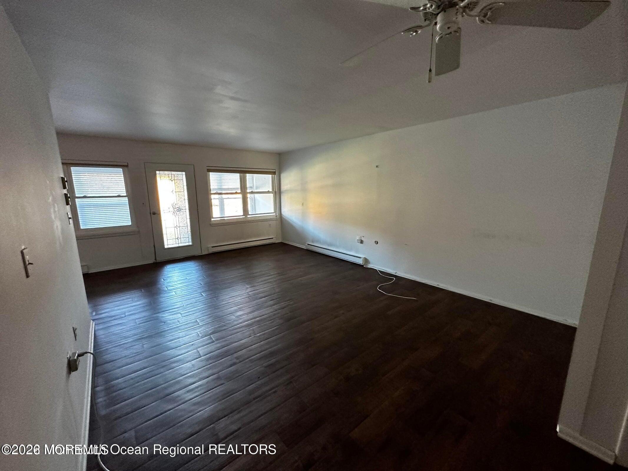 106 E Edinburgh Lane Lakewood NJ 08701