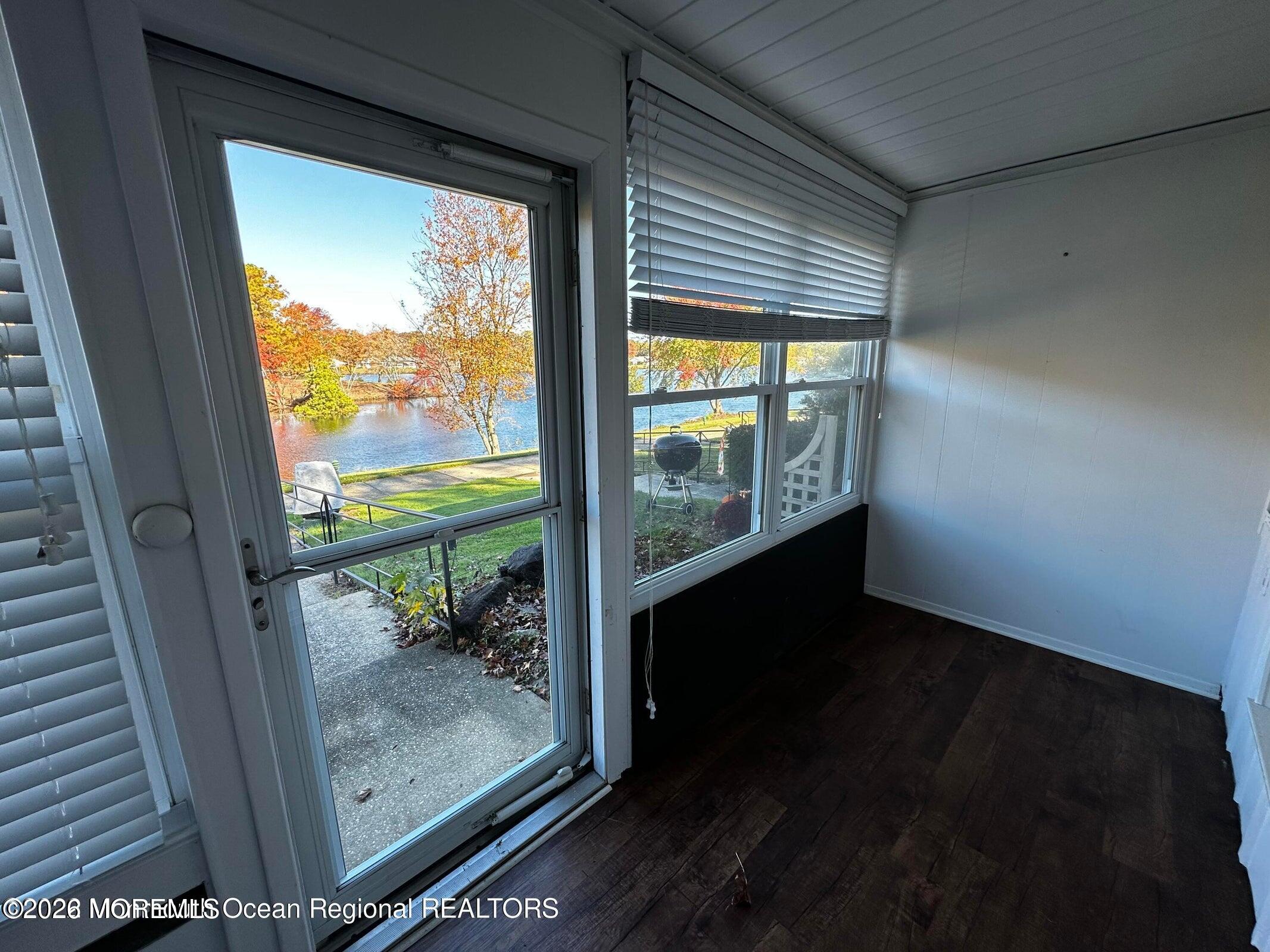 106 E Edinburgh Lane Lakewood NJ 08701