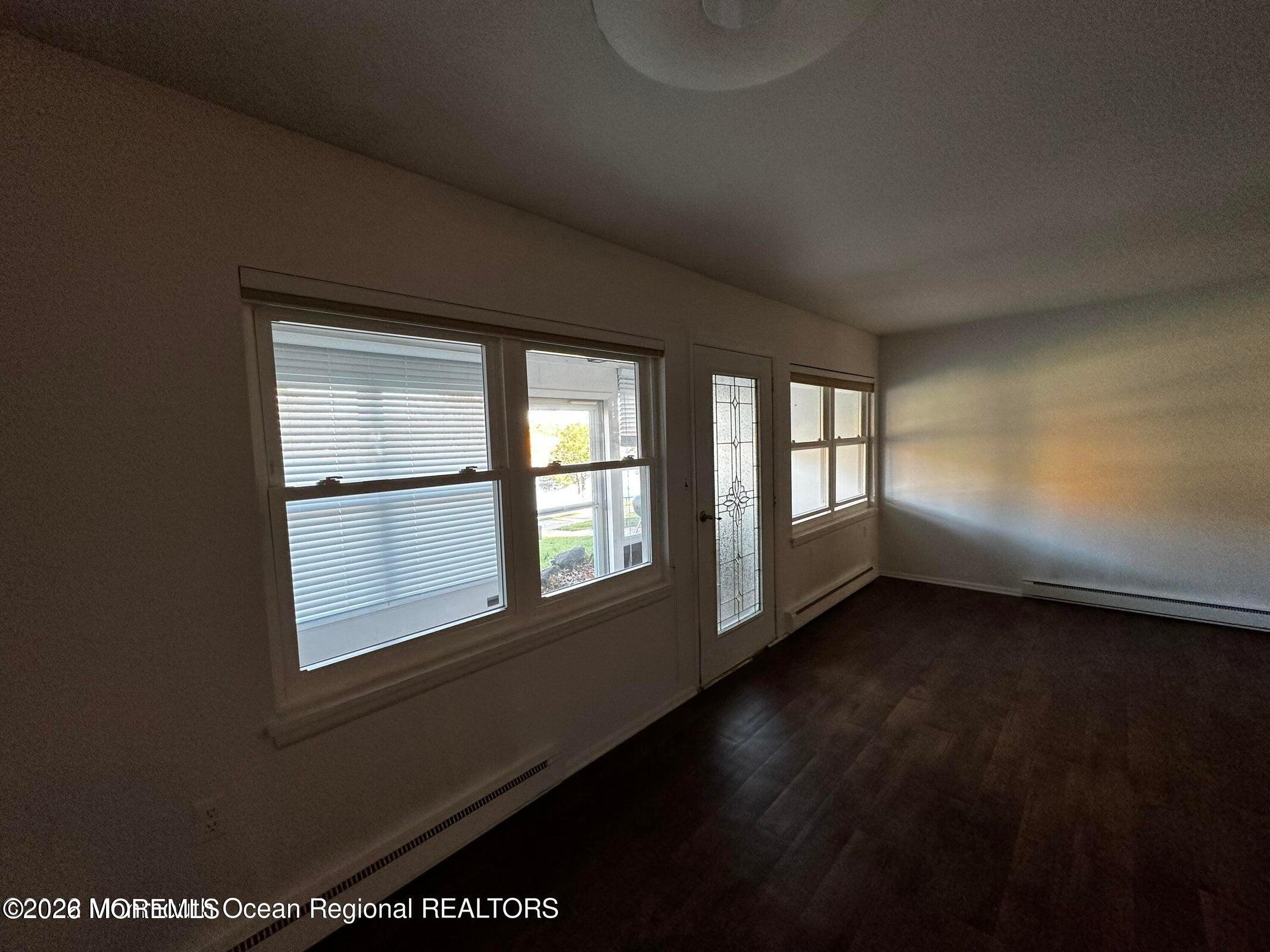 106 E Edinburgh Lane Lakewood NJ 08701
