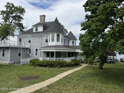 47 Burlington Avenue Leonardo NJ 07737