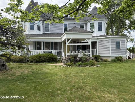 47 Burlington Avenue Leonardo NJ 07737