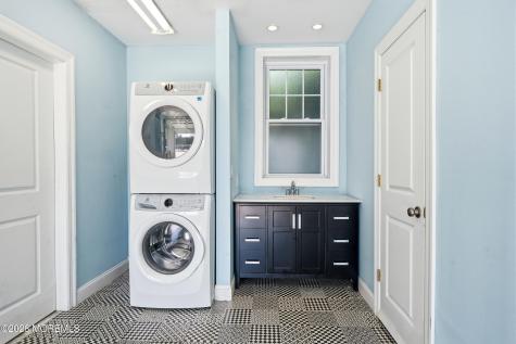125 Cedar Avenue Allenhurst NJ 07711