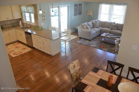 23 Parkway Point Pleasant Beach NJ 08742