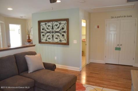 23 Parkway Point Pleasant Beach NJ 08742