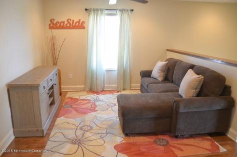23 Parkway Point Pleasant Beach NJ 08742