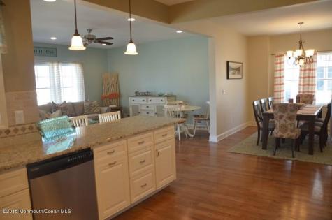 23 Parkway Point Pleasant Beach NJ 08742