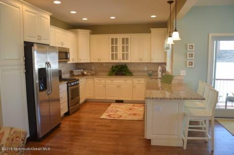 23 Parkway Point Pleasant Beach NJ 08742