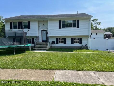 1202 Thomas Avenue Ocean Twp NJ 07712
