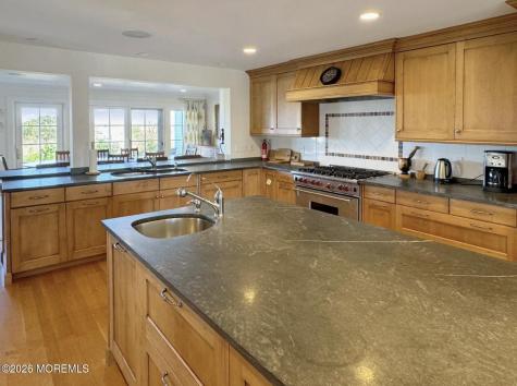 985 East Avenue Mantoloking NJ 08738
