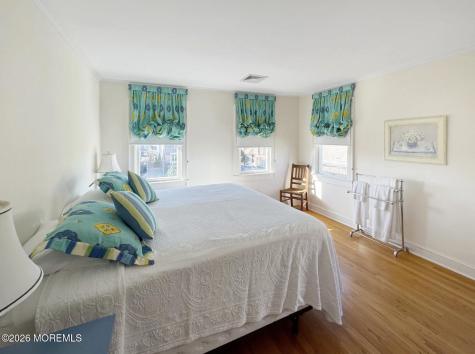 985 East Avenue Mantoloking NJ 08738