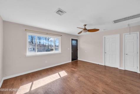 3118 Glasgow Avenue Toms River NJ 08753