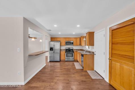 3118 Glasgow Avenue Toms River NJ 08753