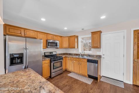3118 Glasgow Avenue Toms River NJ 08753