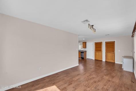 3118 Glasgow Avenue Toms River NJ 08753