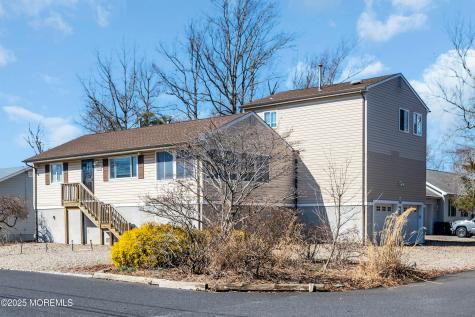 3118 Glasgow Avenue Toms River NJ 08753