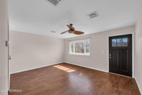 3118 Glasgow Avenue Toms River NJ 08753