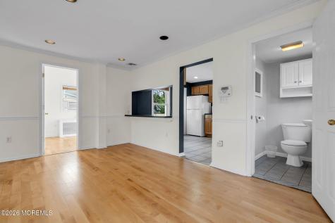 17 Brevent Avenue Leonardo NJ 07737
