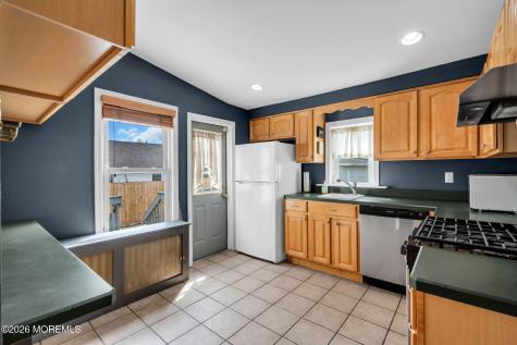 17 Brevent Avenue Leonardo NJ 07737