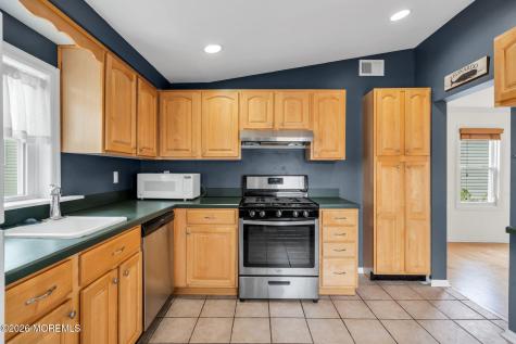 17 Brevent Avenue Leonardo NJ 07737