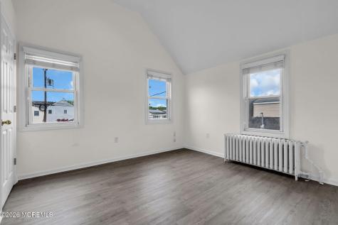 17 Brevent Avenue Leonardo NJ 07737