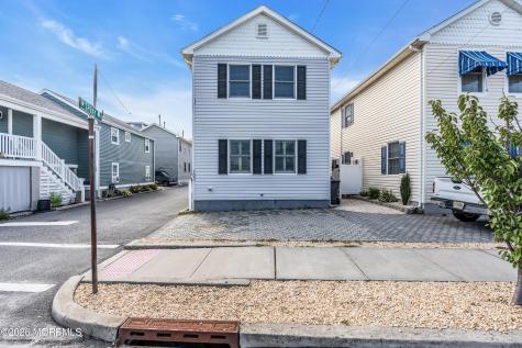 102 W Spray Way Lavallette NJ 08735
