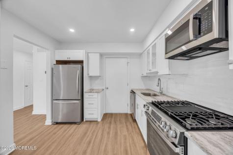 86 Holly Drive Eatontown NJ 07724