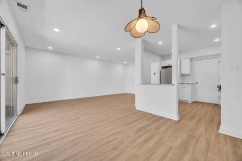 86 Holly Drive Eatontown NJ 07724
