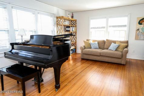 17 Beach Road Monmouth Beach NJ 07750