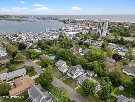 15 Shrewsbury Drive Monmouth Beach NJ 07750