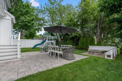 15 Shrewsbury Drive Monmouth Beach NJ 07750