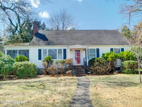 224 Chatham Avenue Oakhurst NJ 07755