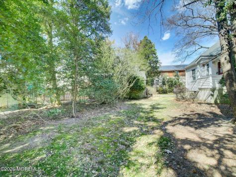 224 Chatham Avenue Oakhurst NJ 07755