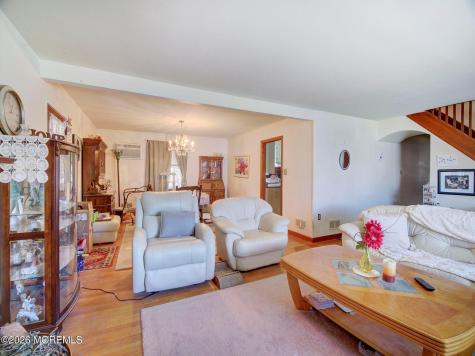 224 Chatham Avenue Oakhurst NJ 07755
