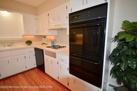 198 Elmwood Road Oakhurst NJ 07755