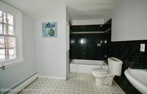 198 Elmwood Road Oakhurst NJ 07755