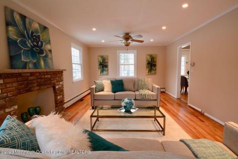 198 Elmwood Road Oakhurst NJ 07755