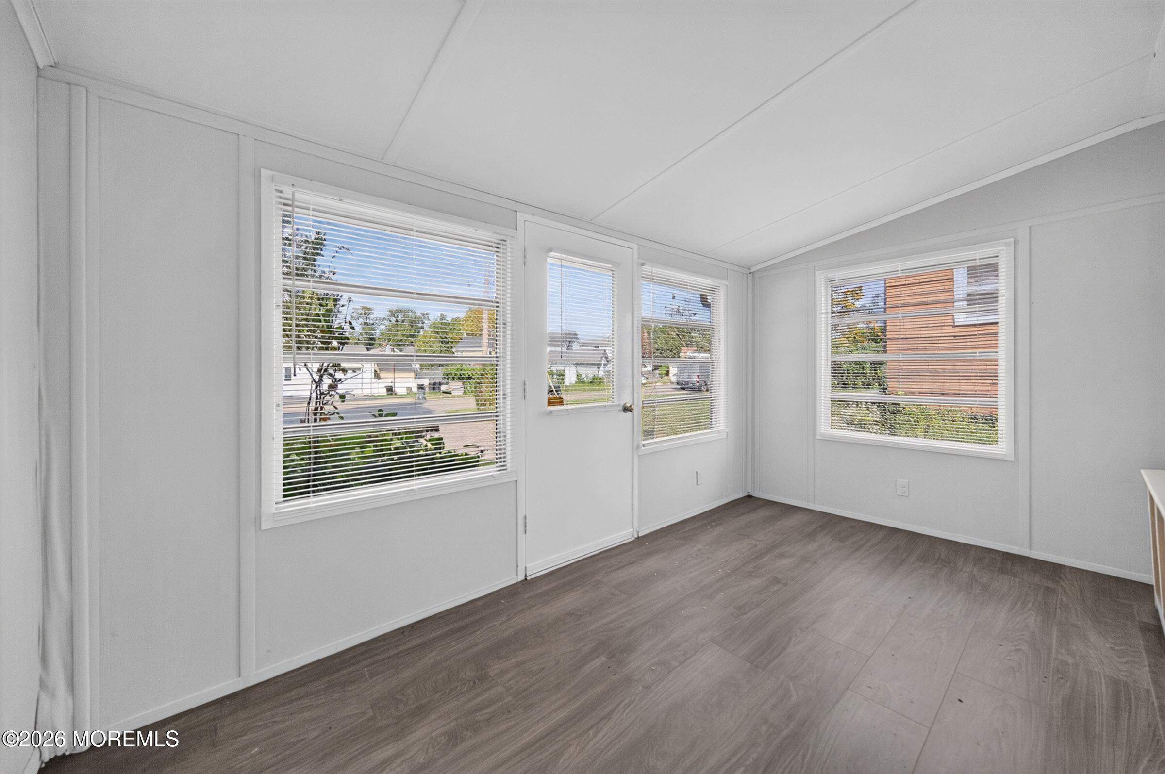 22 Oldfield Place Red Bank NJ 07701