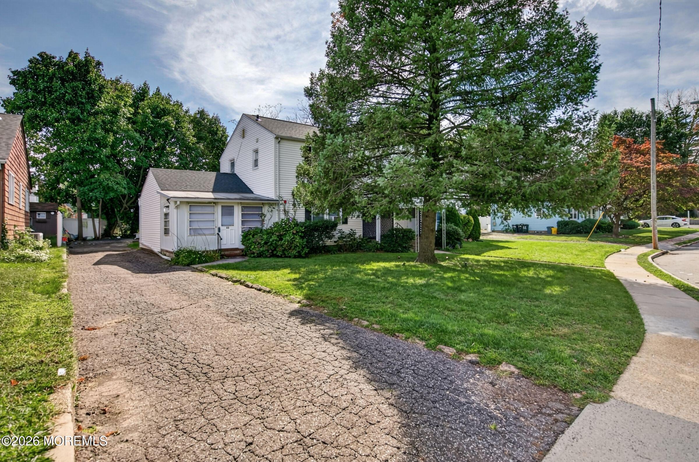 22 Oldfield Place Red Bank NJ 07701