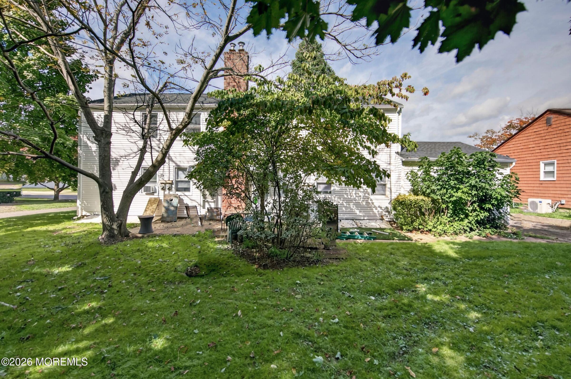22 Oldfield Place Red Bank NJ 07701