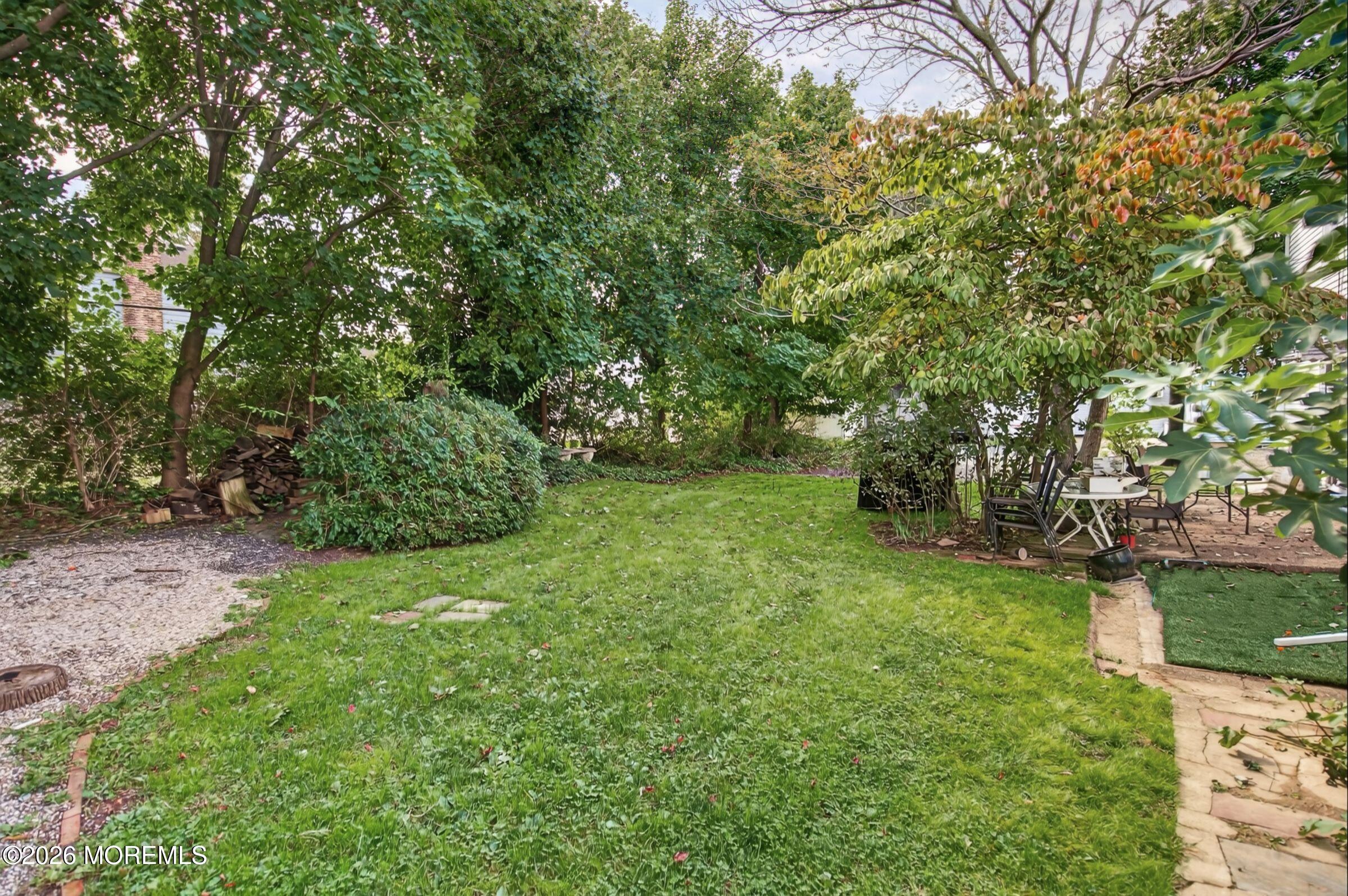 22 Oldfield Place Red Bank NJ 07701