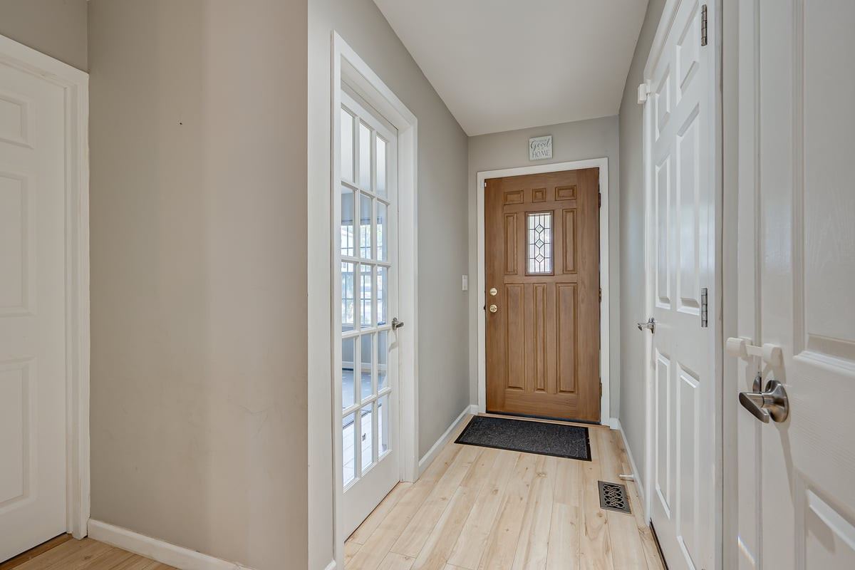 61 Sand Hill Road Jamesburg NJ 08831
