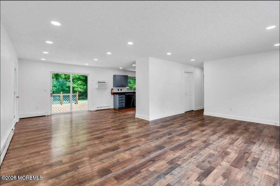 43 3rd St Street Manchester NJ 08759