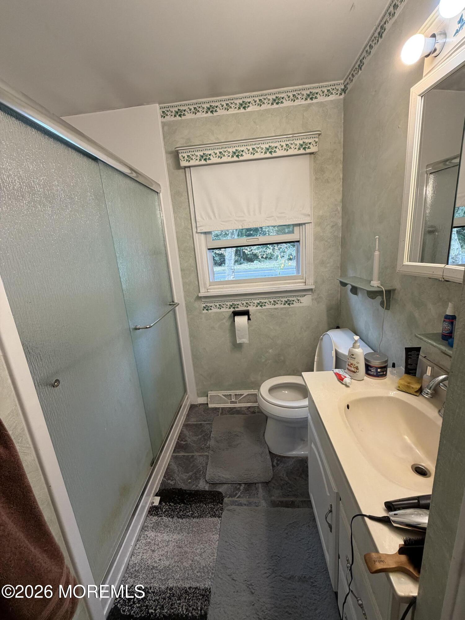168 Greentree Road Turnersville NJ 08012