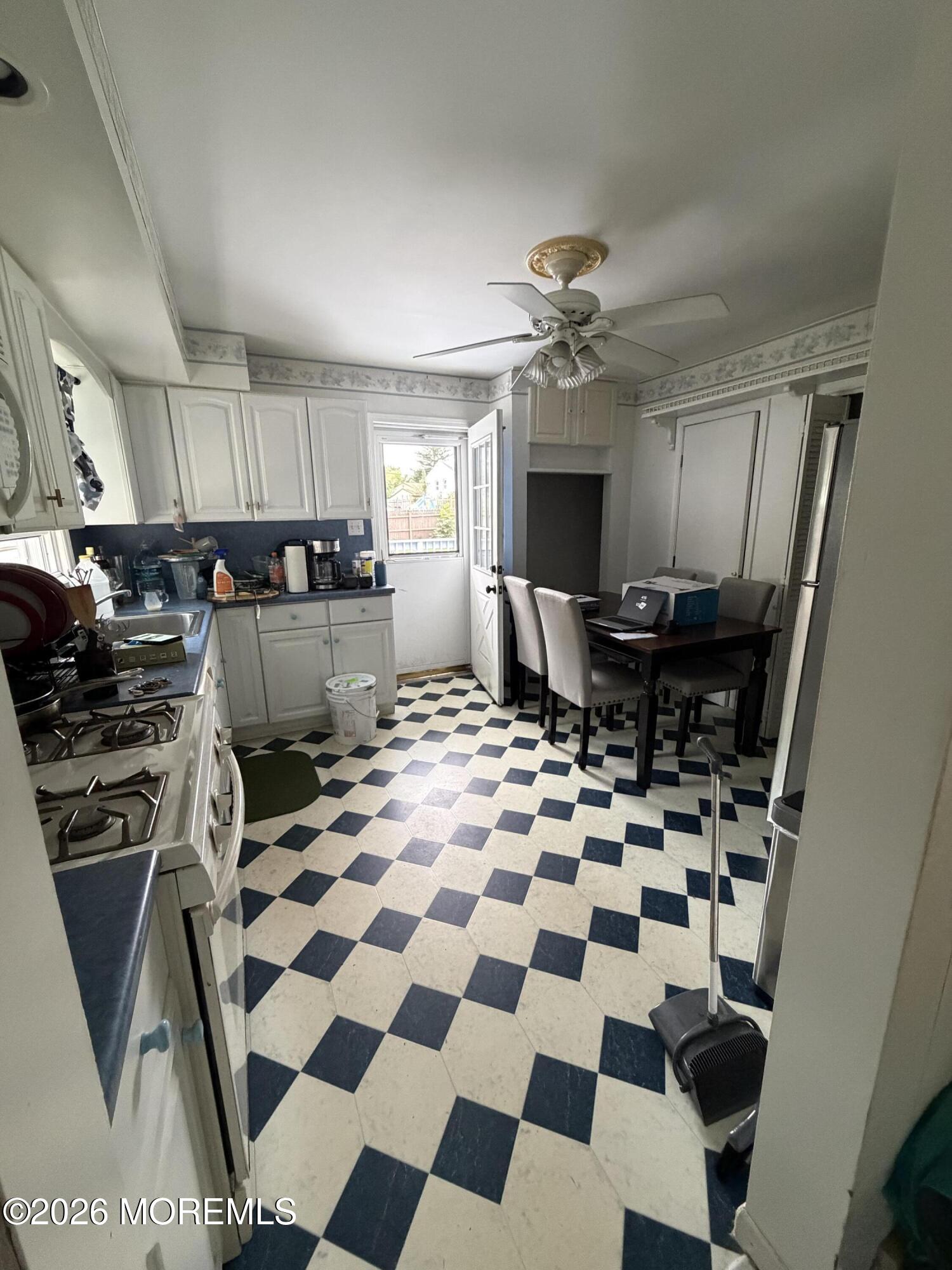 168 Greentree Road Turnersville NJ 08012