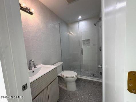 7 Whalepond Road Oakhurst NJ 07755