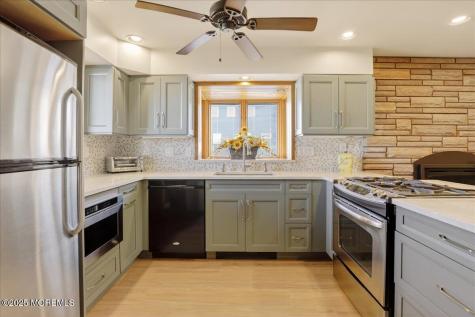 8 Ortley Avenue Lavallette NJ 08735