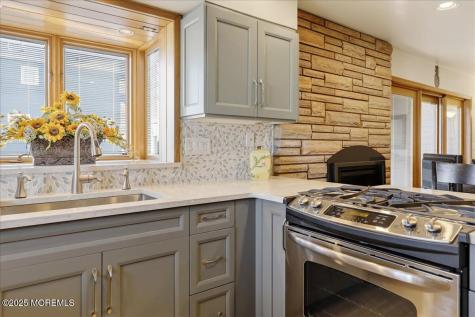 8 Ortley Avenue Lavallette NJ 08735