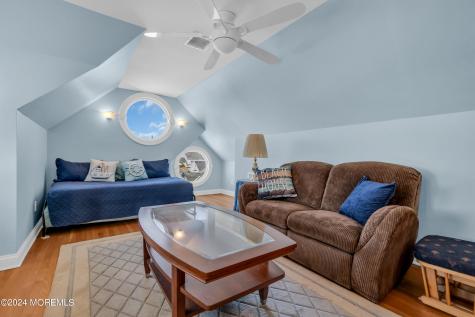 18 Meadow Avenue Manasquan NJ 08736