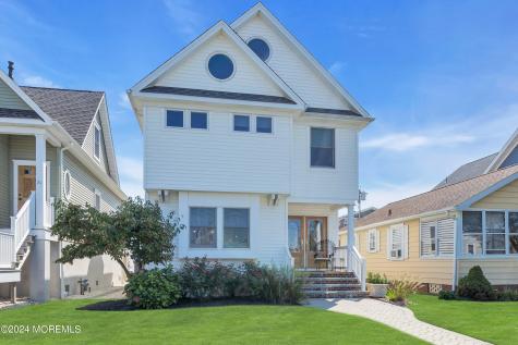18 Meadow Avenue Manasquan NJ 08736